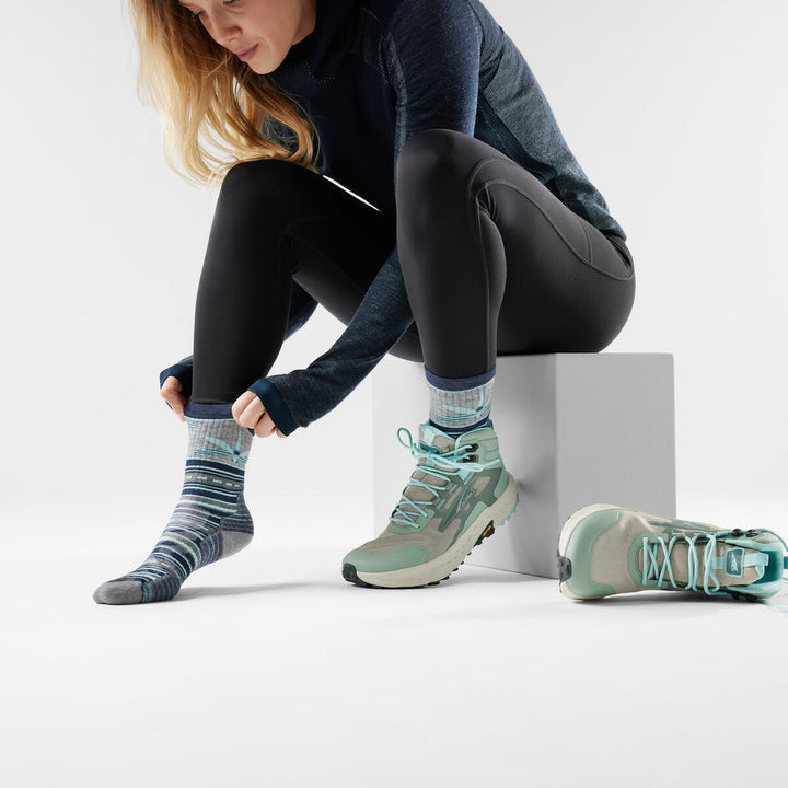 Performance Hike Targeted Cushion Dragon Stitch Mid Crew Socks - Women's