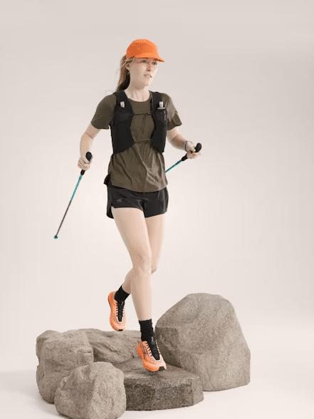 Norvan 7 Hydration Vest with Flasks (7L) - Women's