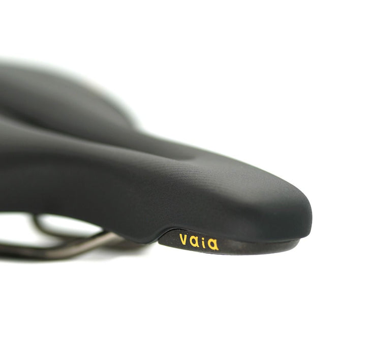 Vaia Moderate Saddle